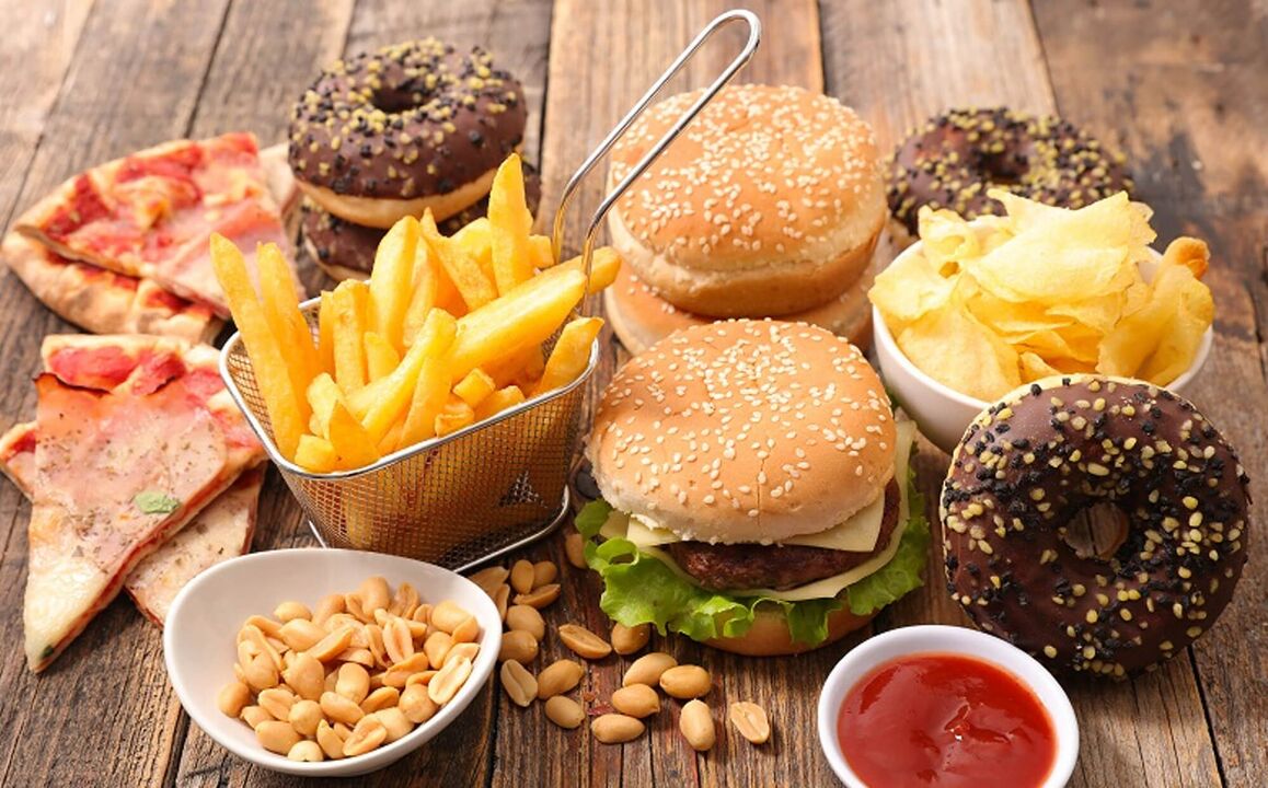 On the Japanese diet, sweets and fast food are forbidden.