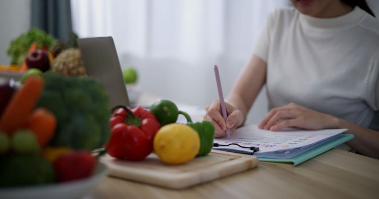 Maintain a weight loss diary